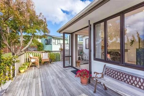 Photo of property in 17 Armagh Road, Blockhouse Bay, Auckland, 0600