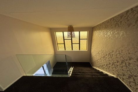 Photo of property in 11 Ian Place, Glendene, Auckland, 0602