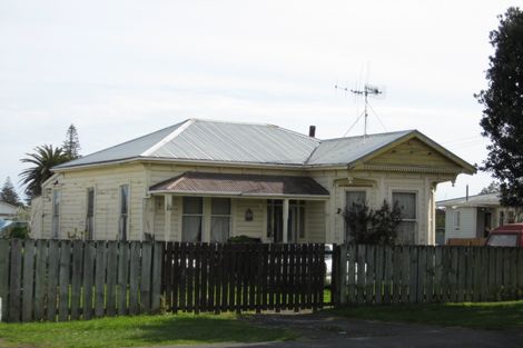 Photo of property in 55 Thatcher Street, Castlecliff, Whanganui, 4501