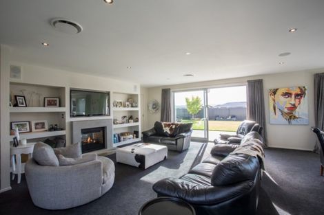 Photo of property in 32 Longwood Drive, Winton, 9720