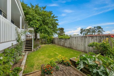 Photo of property in 1/32 Neil Avenue, Te Atatu Peninsula, Auckland, 0610