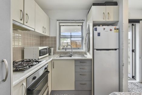 Photo of property in 2/33 Kenderdine Road, Papatoetoe, Auckland, 2025