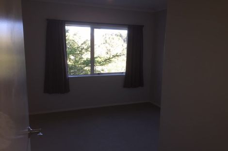 Photo of property in 16 Mckinley Road, Sunnyvale, Auckland, 0612