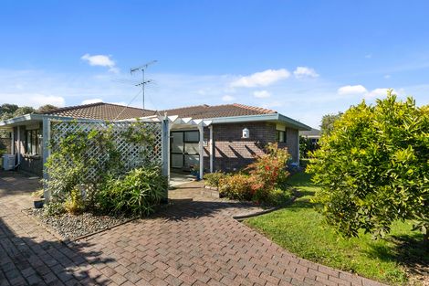 Photo of property in 9 Crampton Court, Orewa, 0931