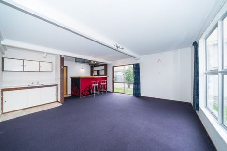 Photo of property in 4 Sutherland Crescent, Westbrook, Palmerston North, 4412