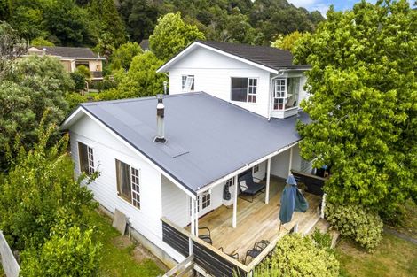 Photo of property in 19 Beryl Grove, Birchville, Upper Hutt, 5018