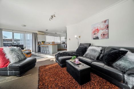 Photo of property in 8 Kamahi Place, Pukehangi, Rotorua, 3015