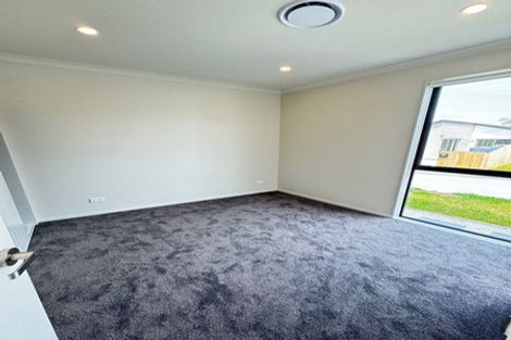 Photo of property in 24b Horokaka Street, Massey, Auckland, 0614