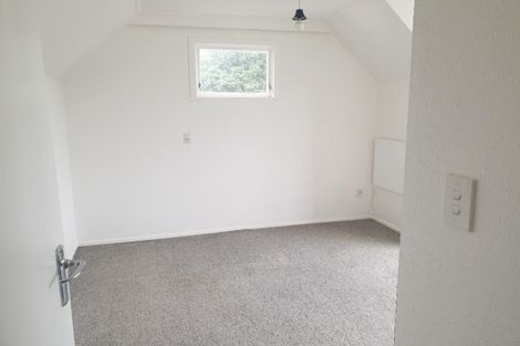 Photo of property in 15 Brazier Grove, Paraparaumu, 5032