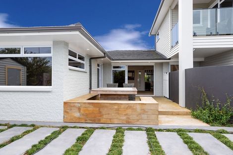 Photo of property in 1 Alfred Street, Westshore, Napier, 4110