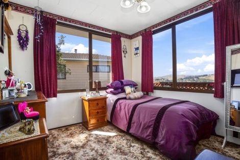 Photo of property in 27 Almora View, Ascot Park, Porirua, 5024