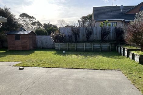 Photo of property in 51 Gandalf Crescent, Paraparaumu, 5032