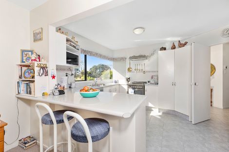 Photo of property in 9 Crampton Court, Orewa, 0931