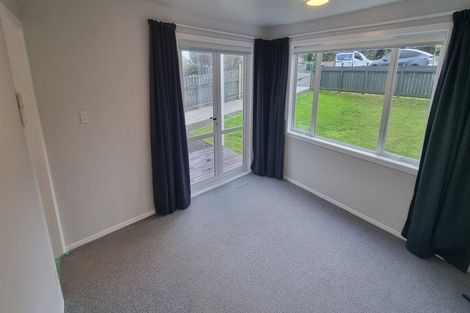 Photo of property in 5 Bay Drive, Titahi Bay, Porirua, 5022