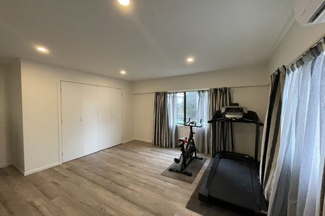 Photo of property in 54 Spence Road, Henderson, Auckland, 0612