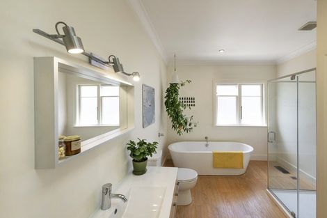 Photo of property in 48 Derwent Street, Island Bay, Wellington, 6023