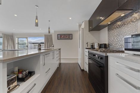 Photo of property in 9 Silicon Way, Fitzherbert, Palmerston North, 4410