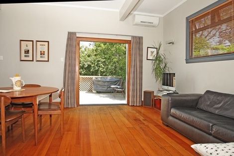 Photo of property in 124 Russell Terrace, Berhampore, Wellington, 6023