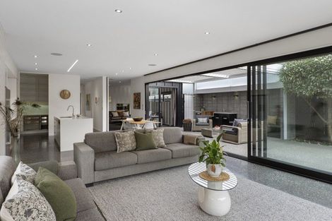 Photo of property in 48 Office Road, Merivale, Christchurch, 8014