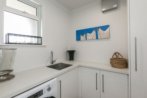 Photo of property in 54 Saint Georges Road, Karamu, Hastings, 4172