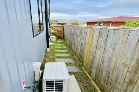 Photo of property in 11e Mandarin Place, Half Moon Bay, Auckland, 2012