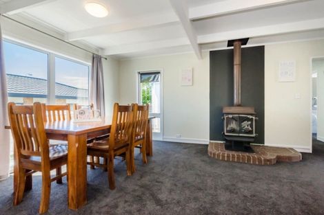 Photo of property in 13 Walton Road, Paraparaumu Beach, Paraparaumu, 5032