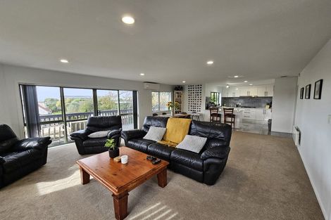 Photo of property in 24 Carillon Place, Massey, Auckland, 0614