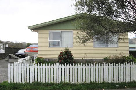 Photo of property in 5 Pencarrow Crescent, Wainuiomata, Lower Hutt, 5014