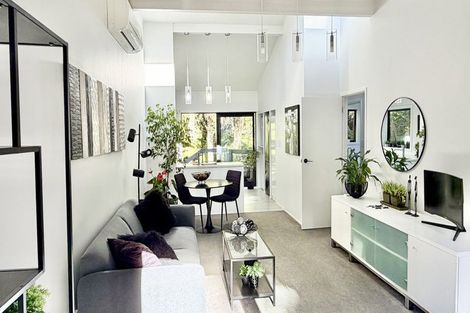 Photo of property in 1/9a Wyvern Place, Glenfield, Auckland, 0629