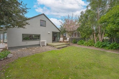 Photo of property in 69 Lipscombe Crescent, Havelock North, 4130