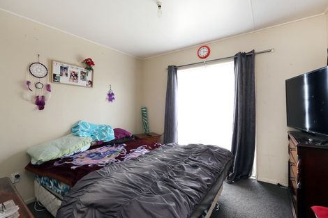 Photo of property in 323 Flaxmere Avenue, Flaxmere, Hastings, 4120