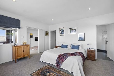 Photo of property in 11a Lismore Street, Strandon, New Plymouth, 4312