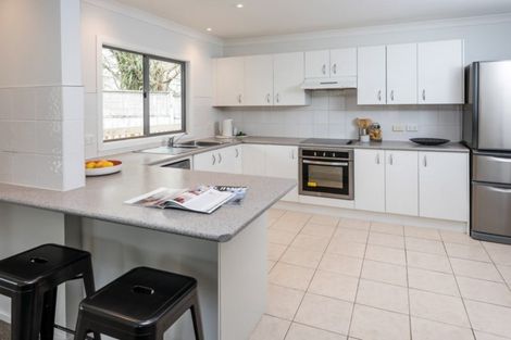 Photo of property in 11a Pegler Drive, Howick, Auckland, 2014