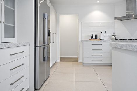 Photo of property in 13 Twin Willow Close, Cambridge, 3434