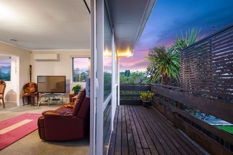 Photo of property in 61 Sunline Avenue, Massey, Auckland, 0614