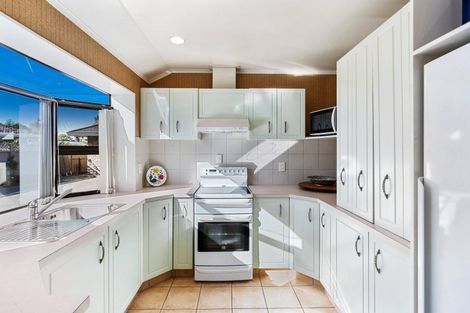 Photo of property in 2/611 Roberts Street, Hastings, 4122