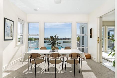 Photo of property in 37 Overdale Drive, Cashmere, Christchurch, 8022