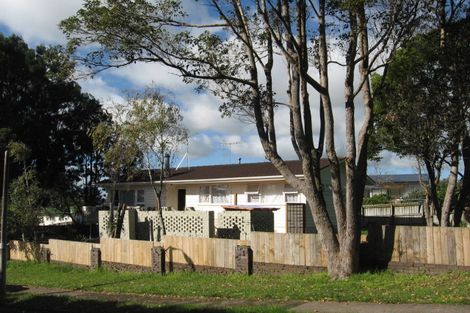 Photo of property in 1 Beldon Place, Pakuranga Heights, Auckland, 2010