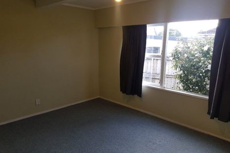 Photo of property in 42 Durham Street, Te Atatu Peninsula, Auckland, 0610