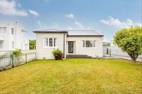 Photo of property in 13 Logan Avenue, Marewa, Napier, 4110