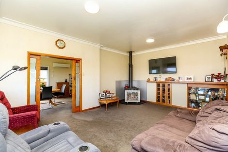 Photo of property in 377 Dover Road, Okato, New Plymouth, 4374