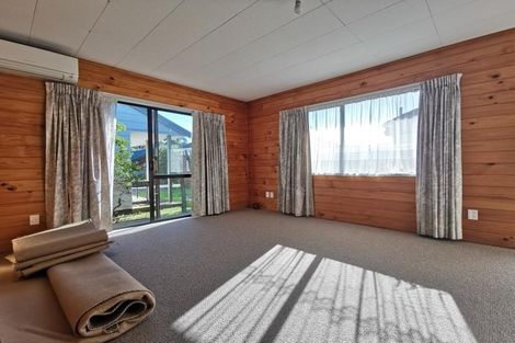 Photo of property in 35a Broderick Road, Johnsonville, Wellington, 6037