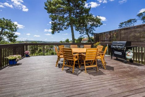 Photo of property in 17 Bushglen Court, Browns Bay, Auckland, 0630