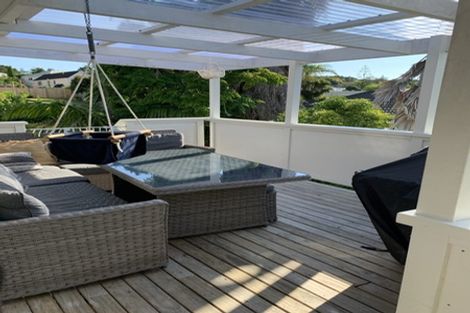 Photo of property in 2/14 Finchley Road, Torbay, Auckland, 0630