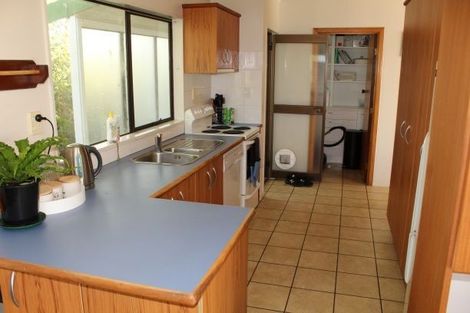 Photo of property in 35 Gledstane Road, Stanmore Bay, Whangaparaoa, 0932