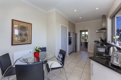 Photo of property in 136 Renown Road, Raumati South, Paraparaumu, 5032