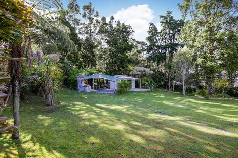 Photo of property in 2 Grovelands Way, Titirangi, Auckland, 0604