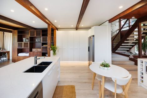 Photo of property in 9 Belmont Place, Terrace End, Palmerston North, 4410