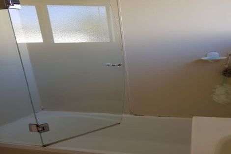 Photo of property in 114 Archers Road, Glenfield, Auckland, 0629