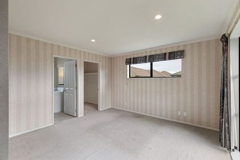 Photo of property in 8 Geneva Terrace, Kelvin Grove, Palmerston North, 4414